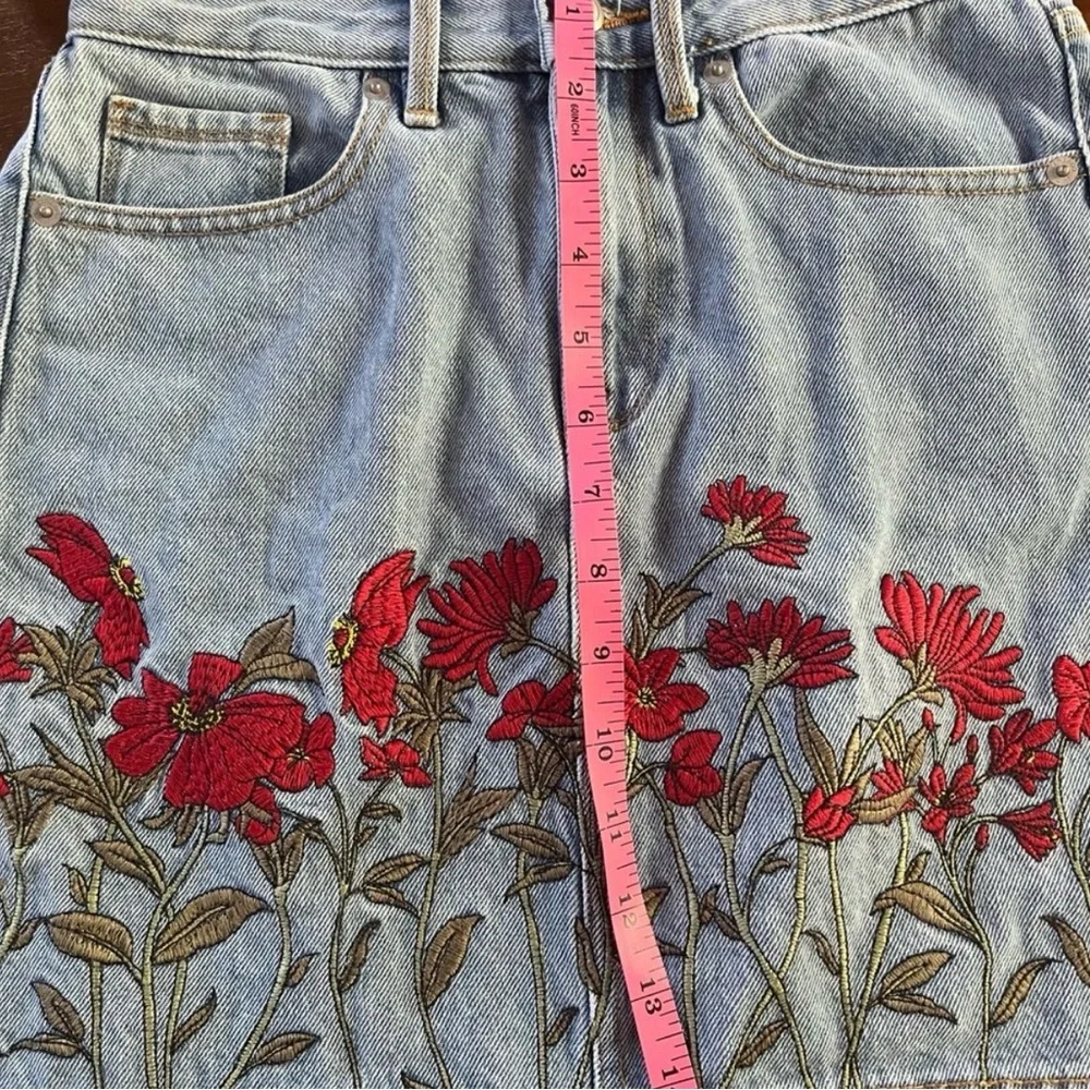 Juicy Couture Black Label Embroidered Denim Mini Skirt – Size 24